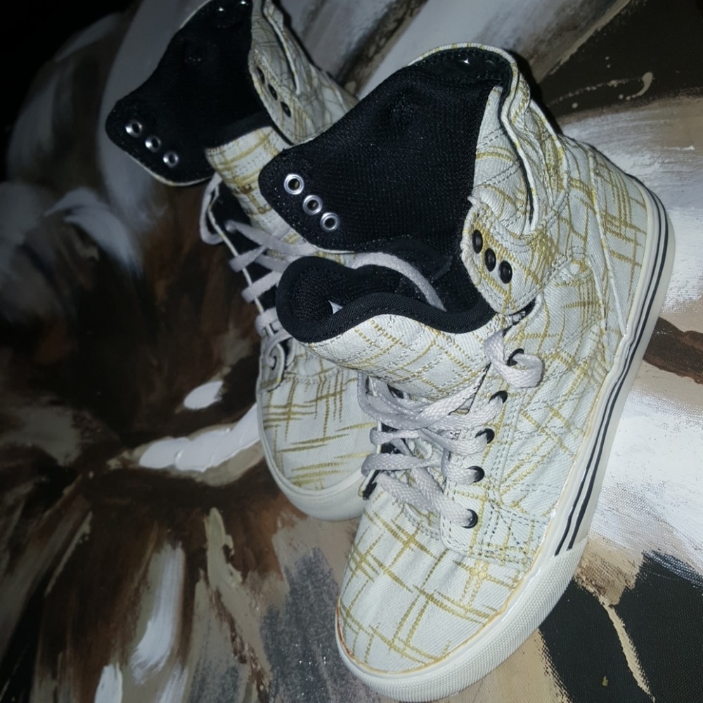 Supras